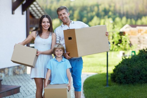 Removal company helping with house moves in Aldersbrook