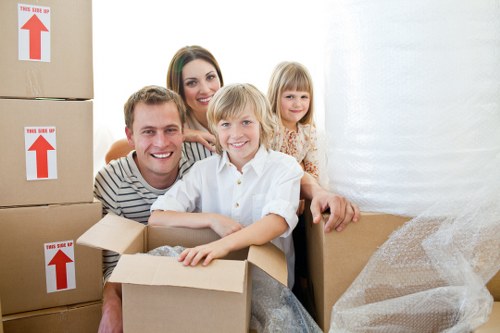 Practical moving van service for furniture and boxes in Aldersbrook